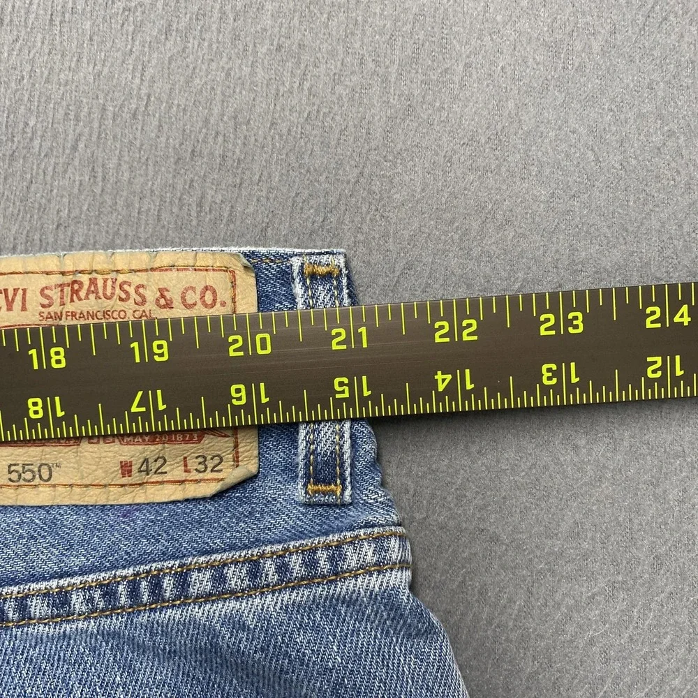 Vintage Levis 550 Jeans‎ Mens 42x32 Light Blue Wash Relaxed Fit Tapered Denim